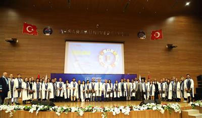 ASÜ’de ünvanda yükselen 174  akademisyen cübbelerini giydi